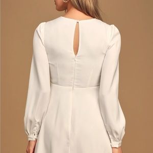 Follow me white long sleeve dress